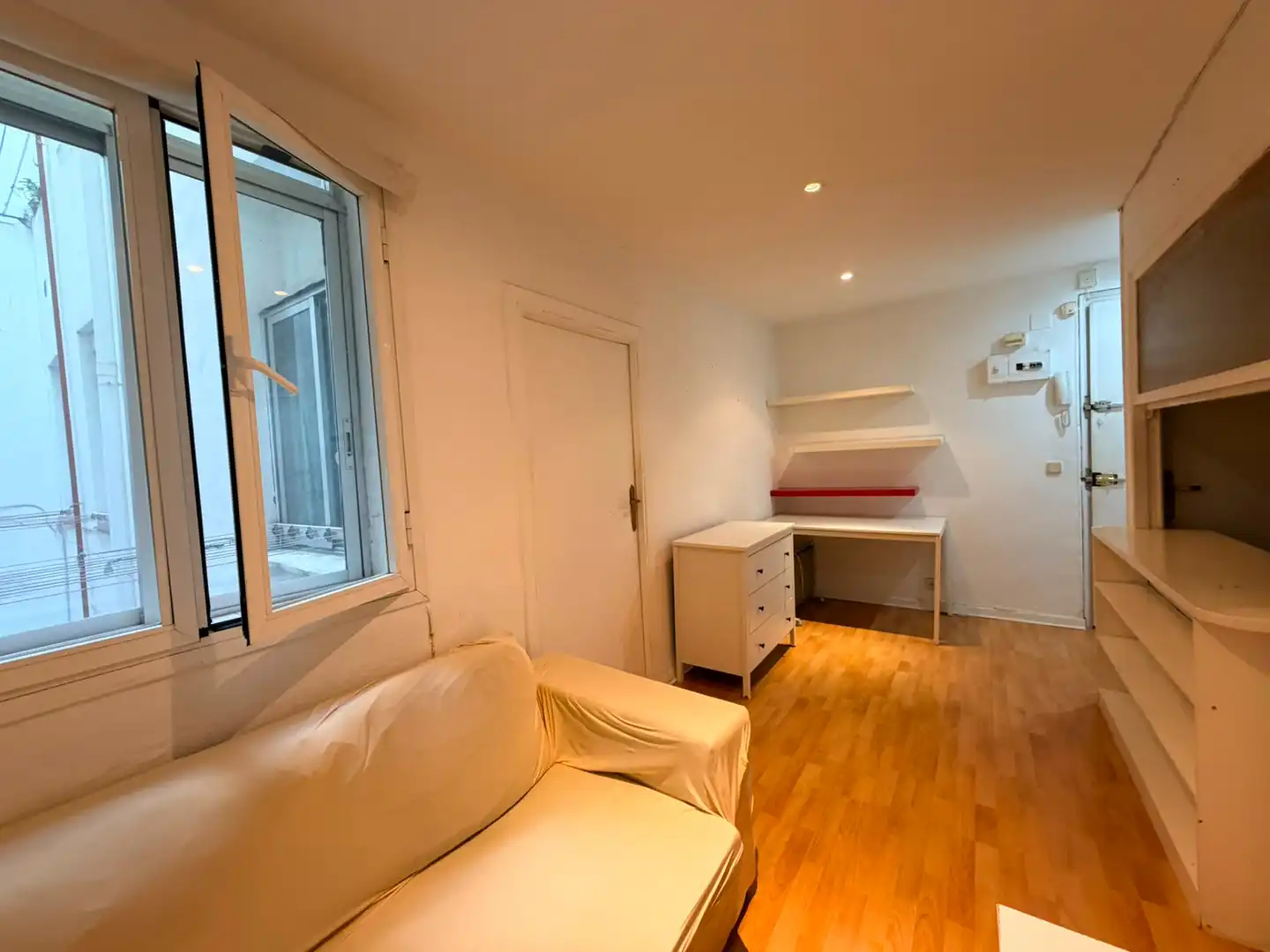 Habitación de Apartamento en venta en Madrid con Calefacción