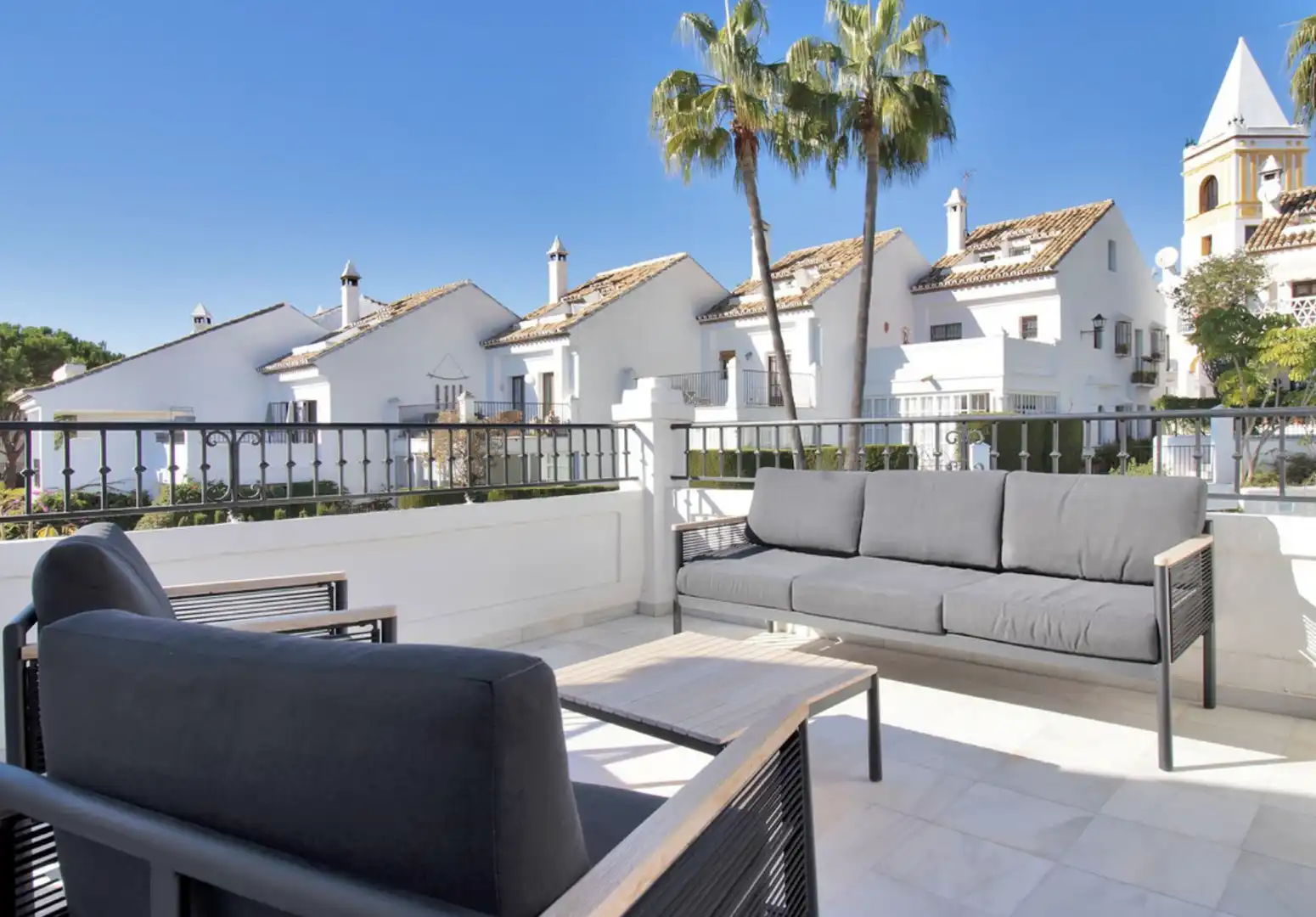 Terraza de Casa adosada en venta en Marbella con Aire acondicionado, Jardín privado y Terraza