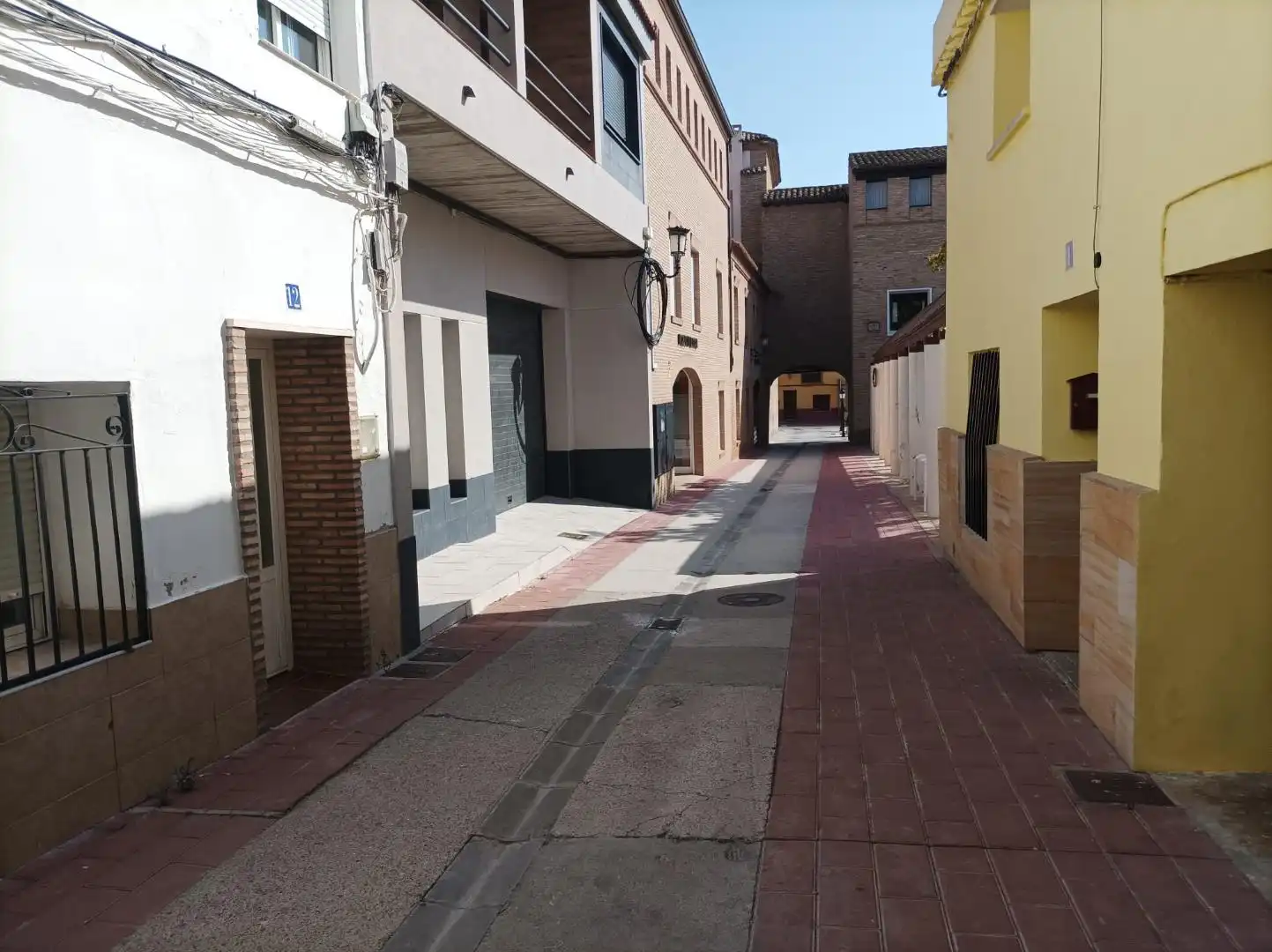 Außenansicht von Geschaftsraum zum Verkauf in La Puebla de Alfindén