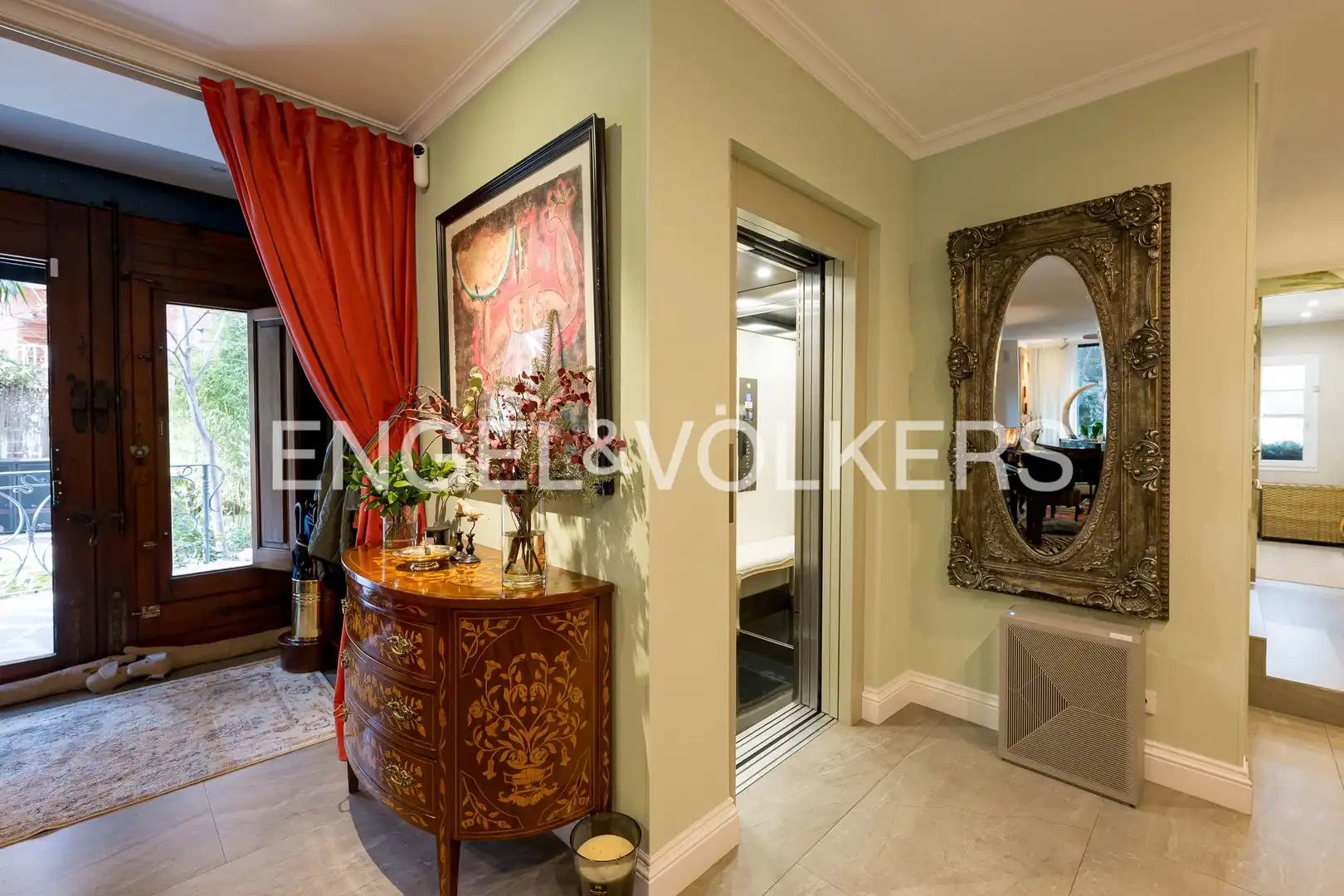 Houses for sale in Madrid  with Air Conditioner, Heating and Private garden