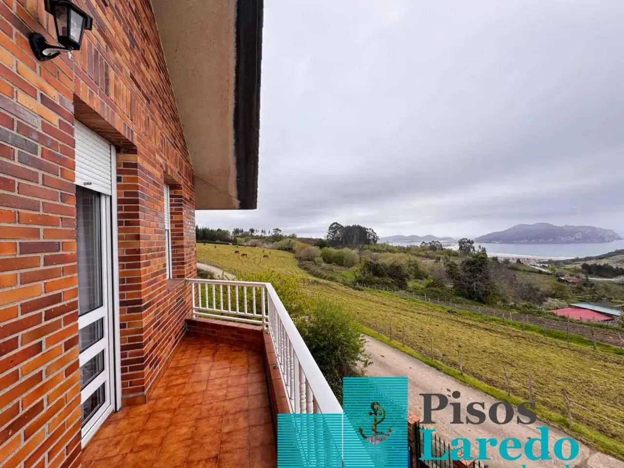 Vista exterior de Casa o chalet en venta en Limpias con Calefacción, Jardín privado y Parquet