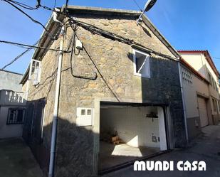 Vista exterior de Casa o xalet en venda en Boiro amb Terrassa