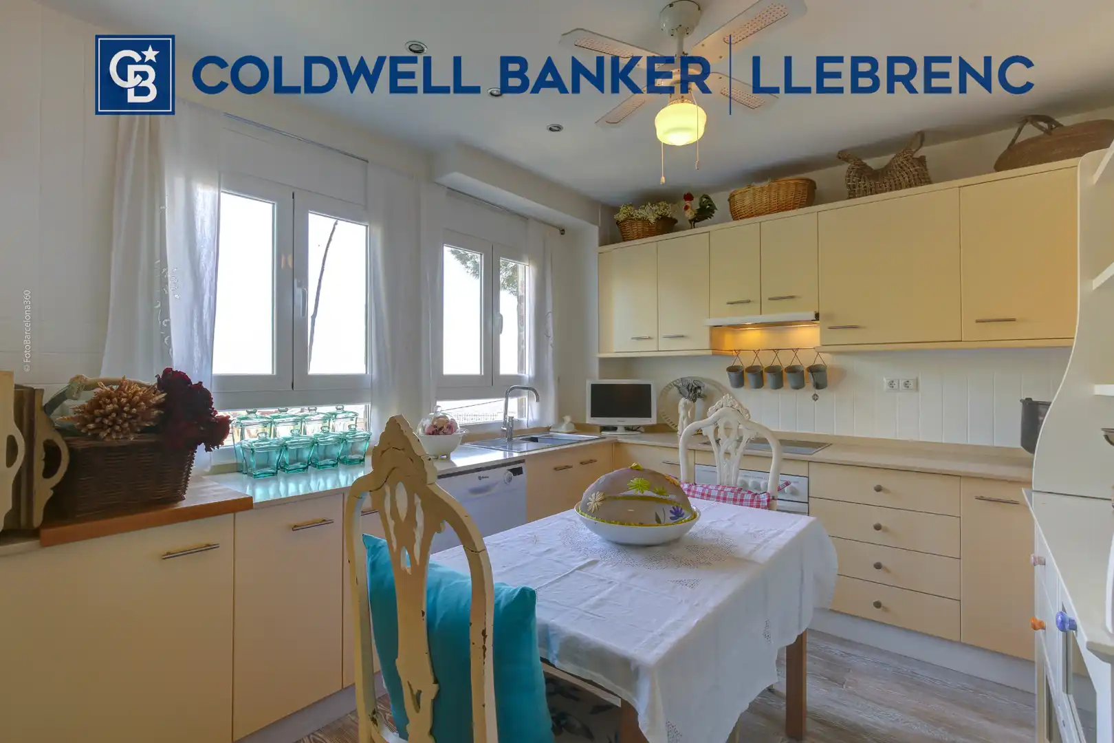 Kitchen of Houses for rent in Barcelona  with Heating, Private garden and Parquet flooring