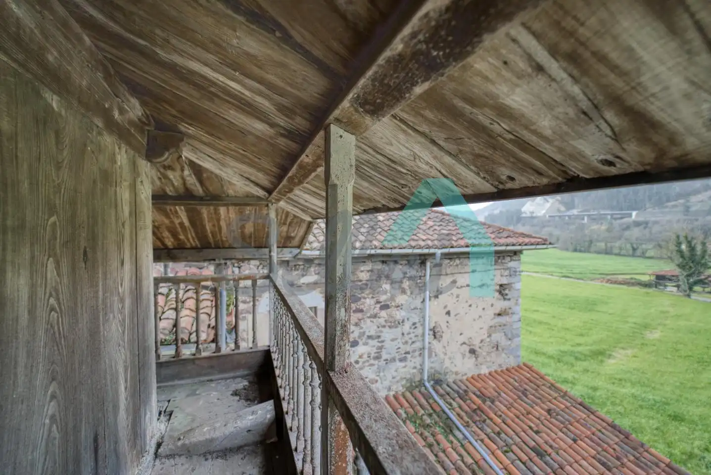 Casa o xalet en venda a Llamas, Salas