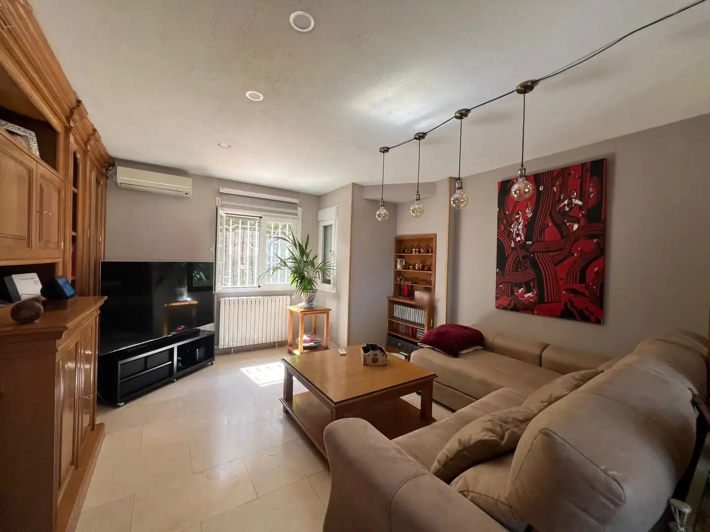 Sala d'estar de Casa o xalet en venda en Aranjuez amb Aire condicionat, Calefacció i Jardí privat