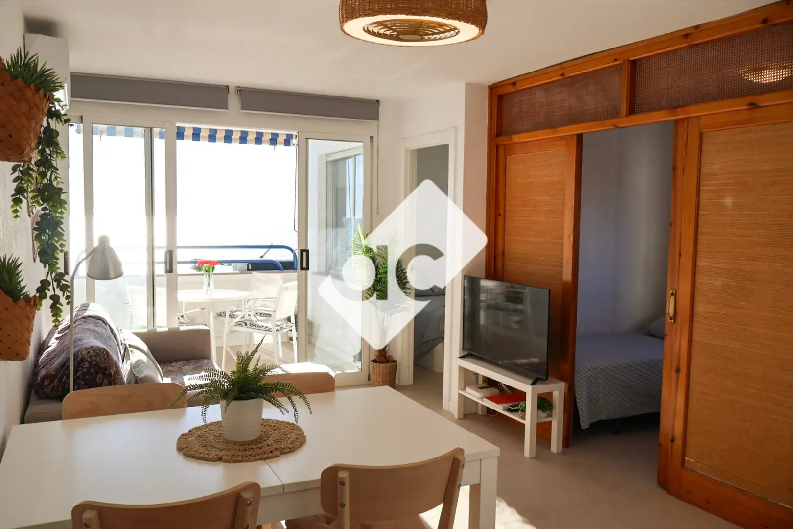 Habitación de Apartamento de alquiler en El Puig de Santa Maria con Aire acondicionado, Terraza y Amueblado