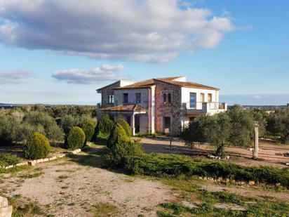 Vista exterior de Finca rústica en venda en Campos amb Jardí privat, Traster i Piscina