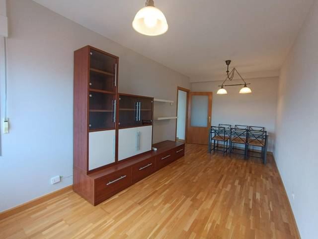Piso en Alquiler en Bagatza - San Vicente