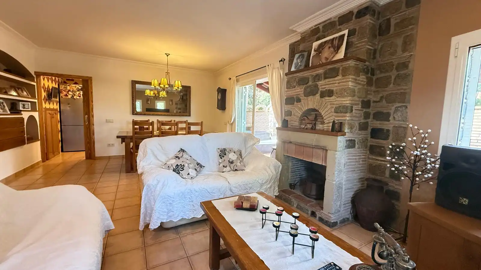 Sala de estar de Casa o chalet en venta en Begur con Aire acondicionado, Calefacción y Jardín privado