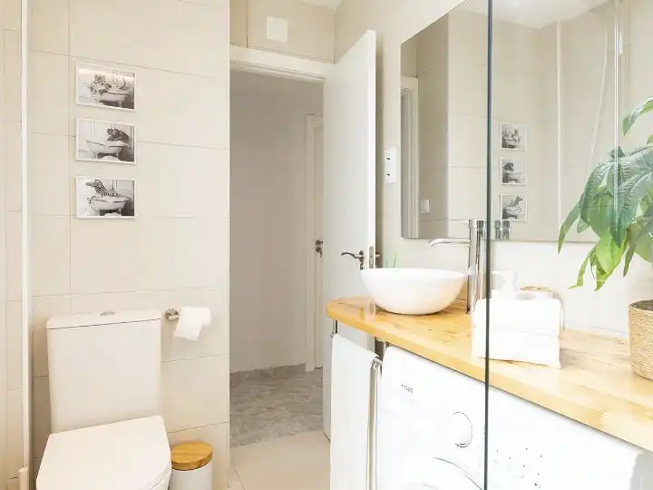 Bathroom of Flat for share in Murcia  with Air Conditioner, Heating and Terrace