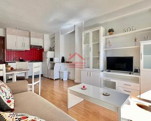 Living room of Apartment for sale in Vélez-Málaga  with Air Conditioner, Terrace and Swimming Pool