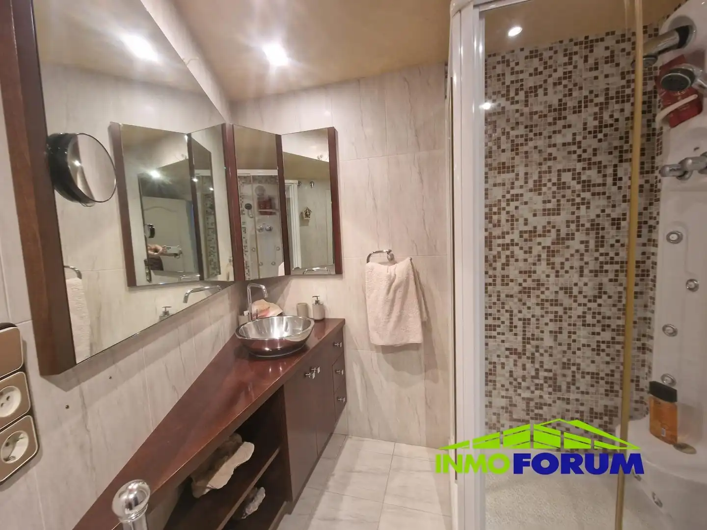 Bathroom of Attic for sale in A Coruña Capital   with Storage room