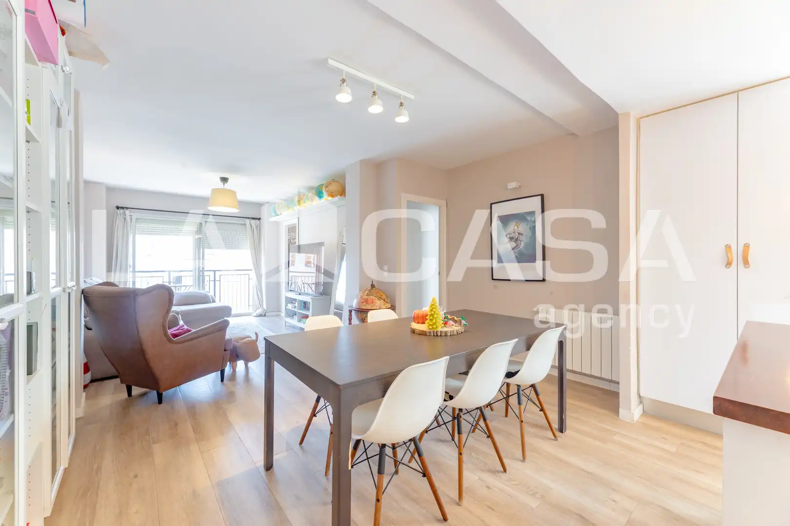 Comedor de Piso en venta en Valencia con Calefacción y Balcón