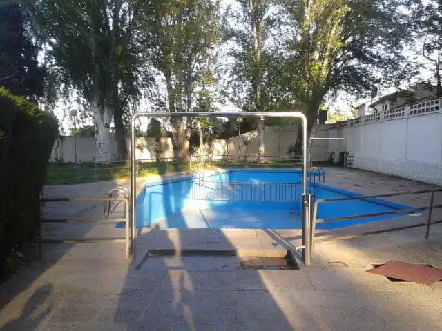 Swimming pool of Flat for rent in Zaragoza  with Heating, Parquet flooring and Furnished