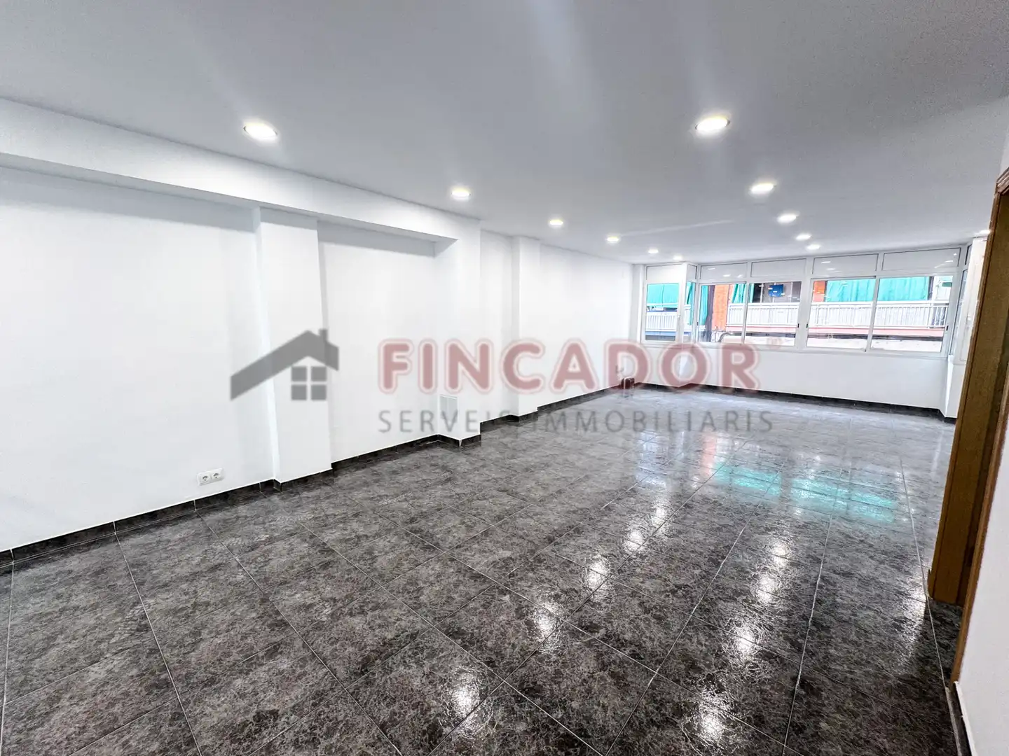 Business premises for sale in Carrer de Don Pelayo, imagen 5