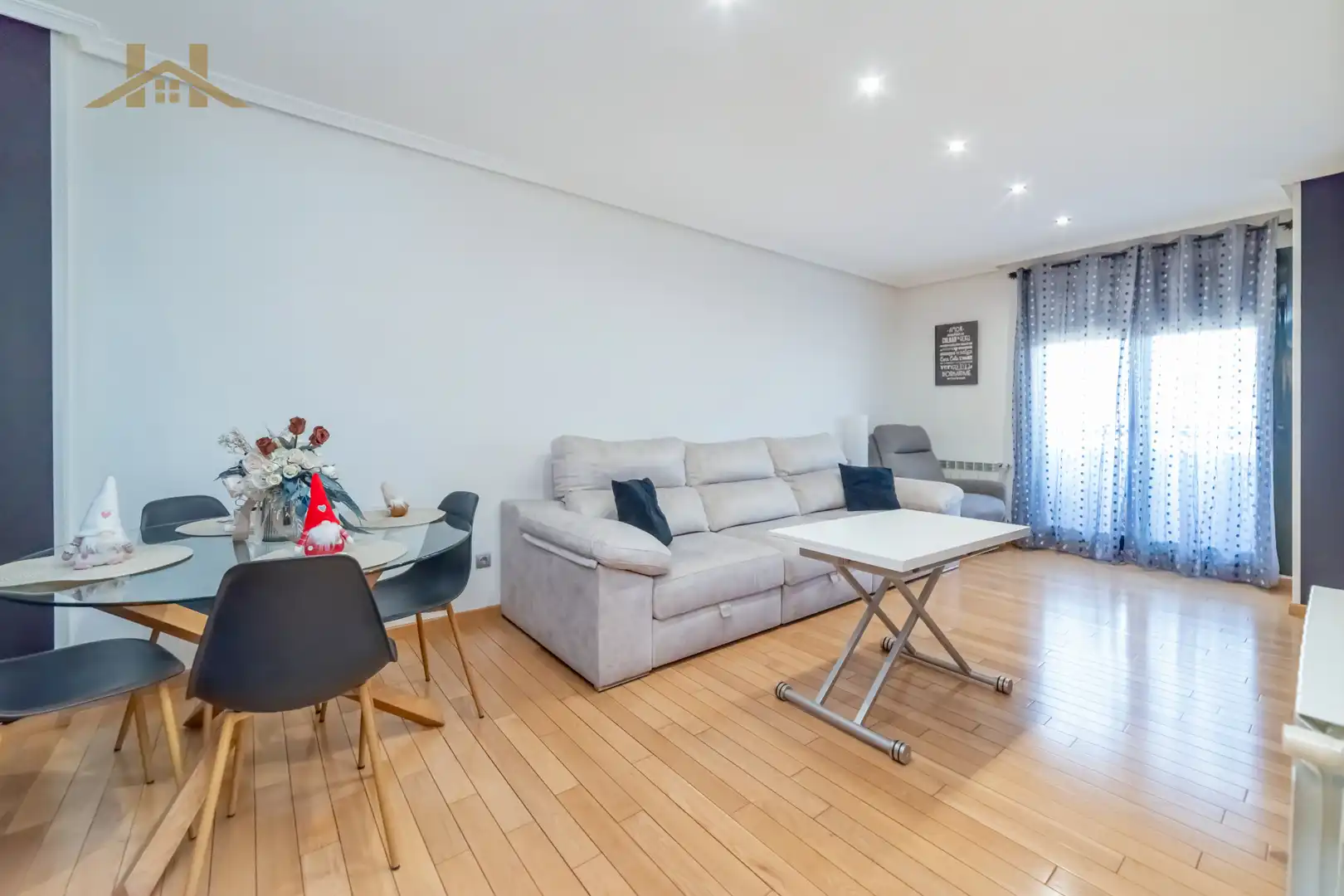 Living room of Flat for sale in Seseña  with Air Conditioner, Heating and Terrace