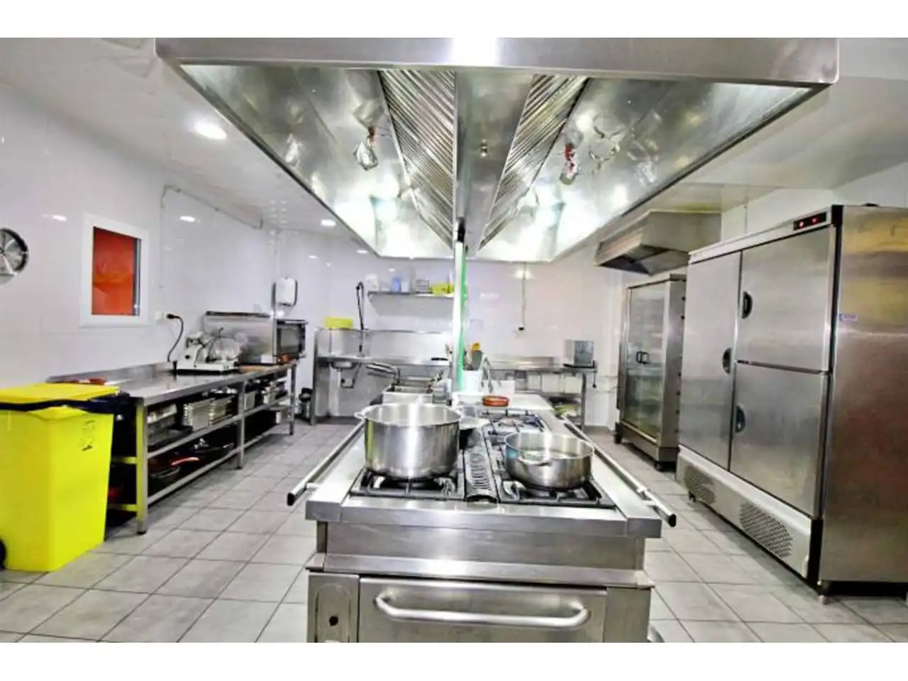 Kitchen of Commercial properties for rent in Granollers  with Air Conditioner