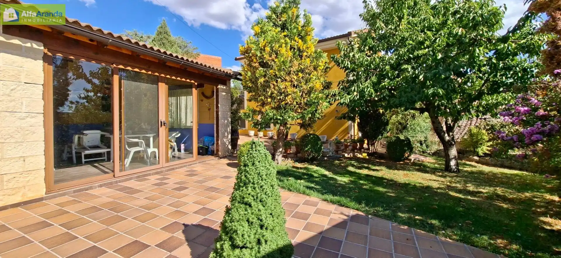 Jardí de Casa o xalet en venda en Fuentenebro amb Calefacció, Jardí privat i Traster