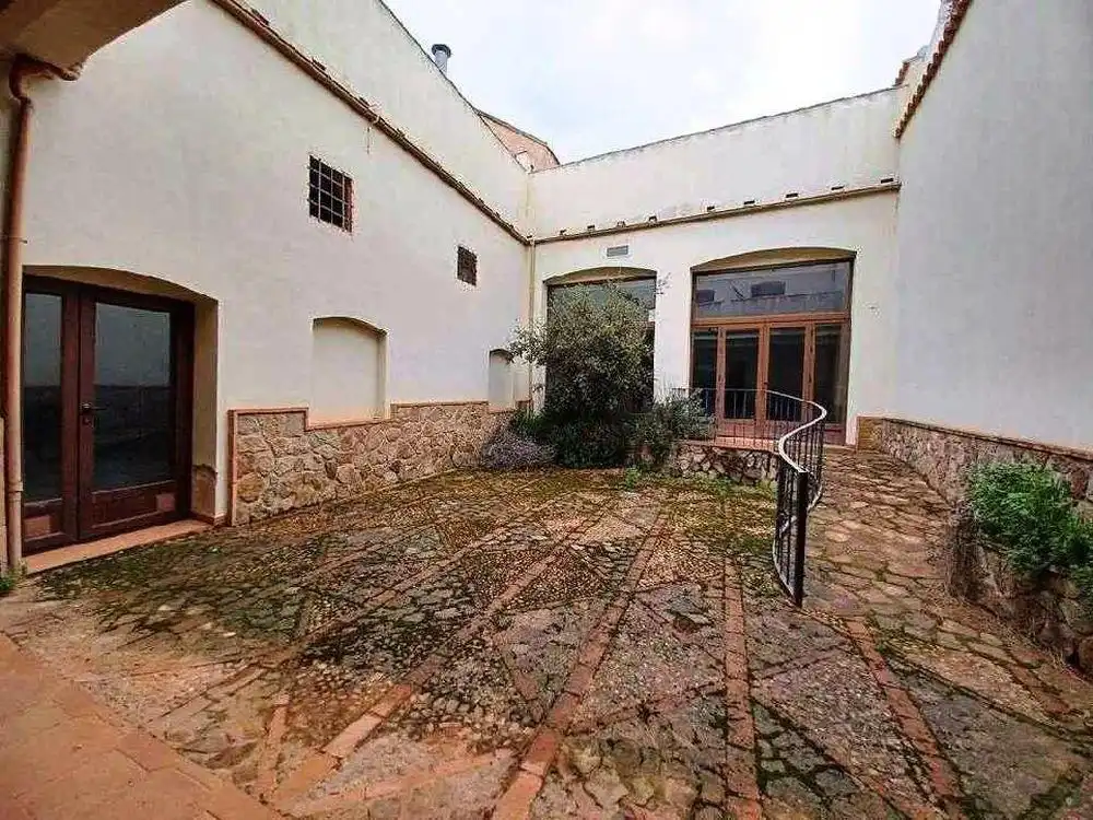 Vista exterior de Edificio en venta en Sorihuela del Guadalimar