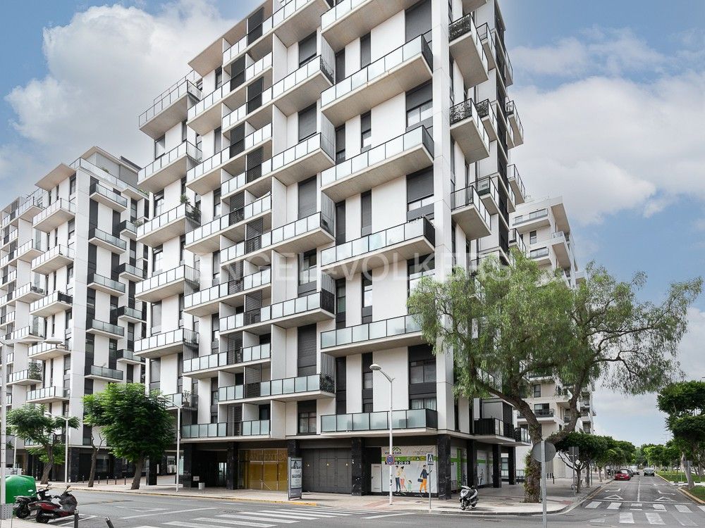 Exterior view of Apartment to rent in Mislata  with Air Conditioner, Heating and Parquet flooring