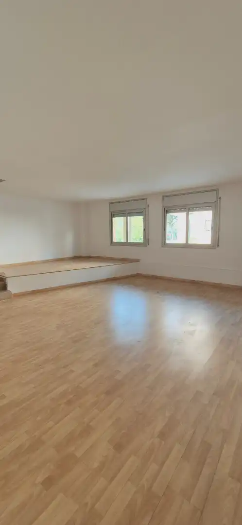 Wohnzimmer von Geschaftsraum zum Verkauf in Esplugues de Llobregat