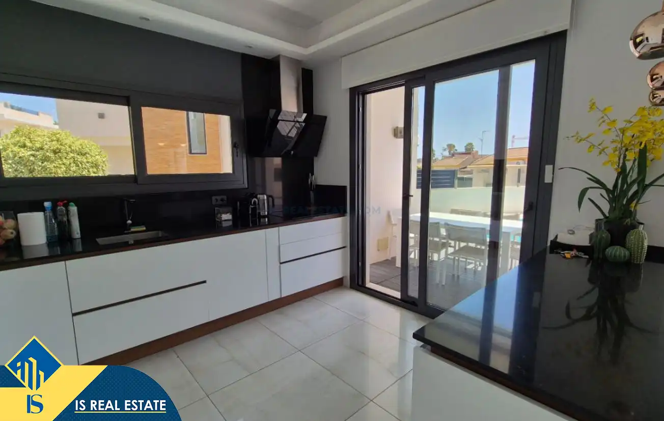Villa avec piscine à vendre à Playa de los Locos, imagen 17