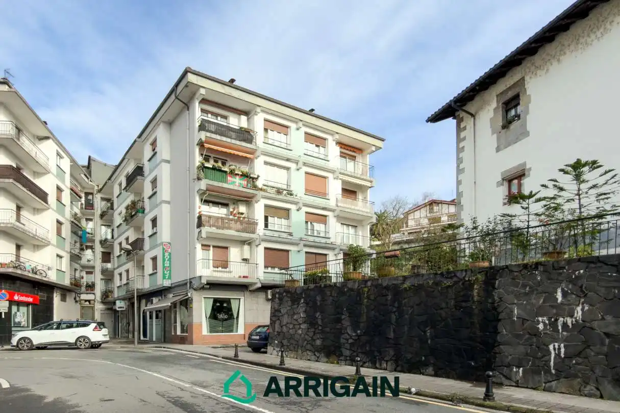 Exterior view of Flat for sale in Andoain  with Air Conditioner, Heating and Terrace