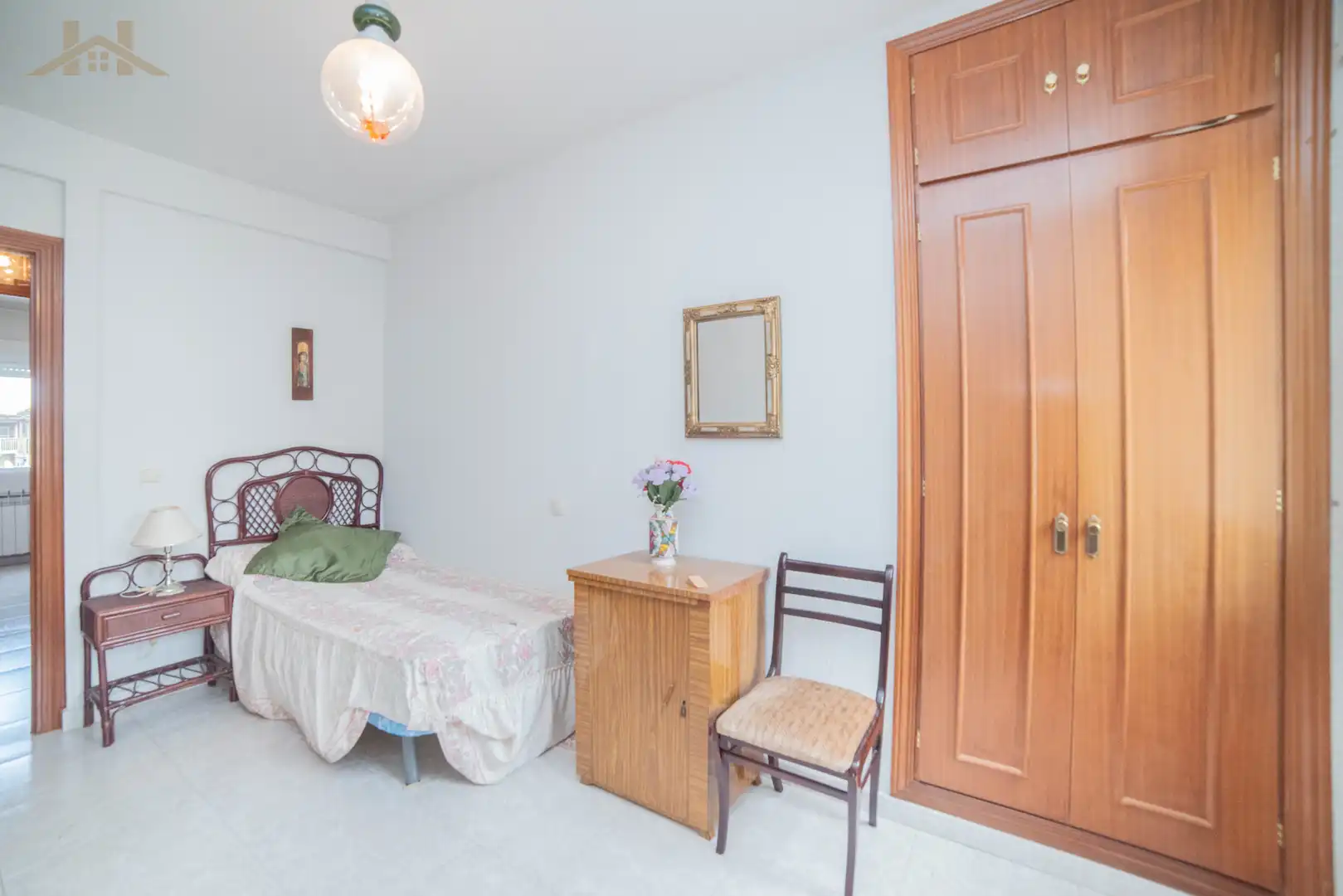 Habitación de Casa adosada en venta en El Tiemblo  con Aire acondicionado, Calefacción y Jardín privado