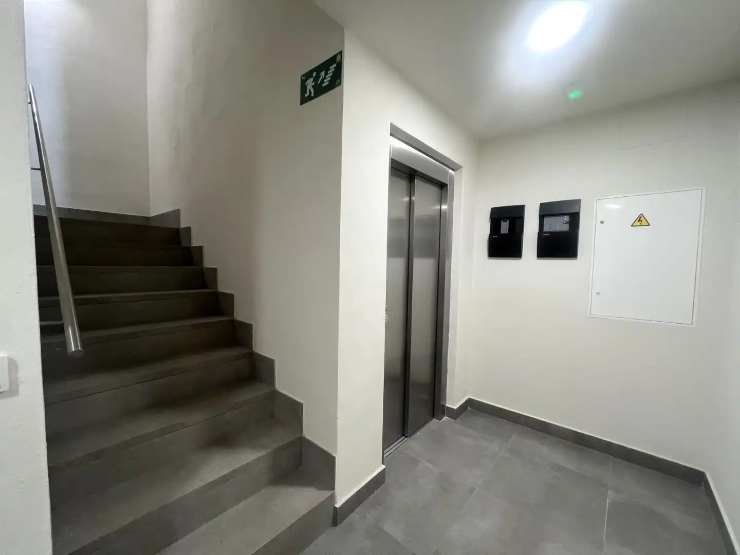Flat for rent in Sevilla  with Air Conditioner, Heating and Storage room