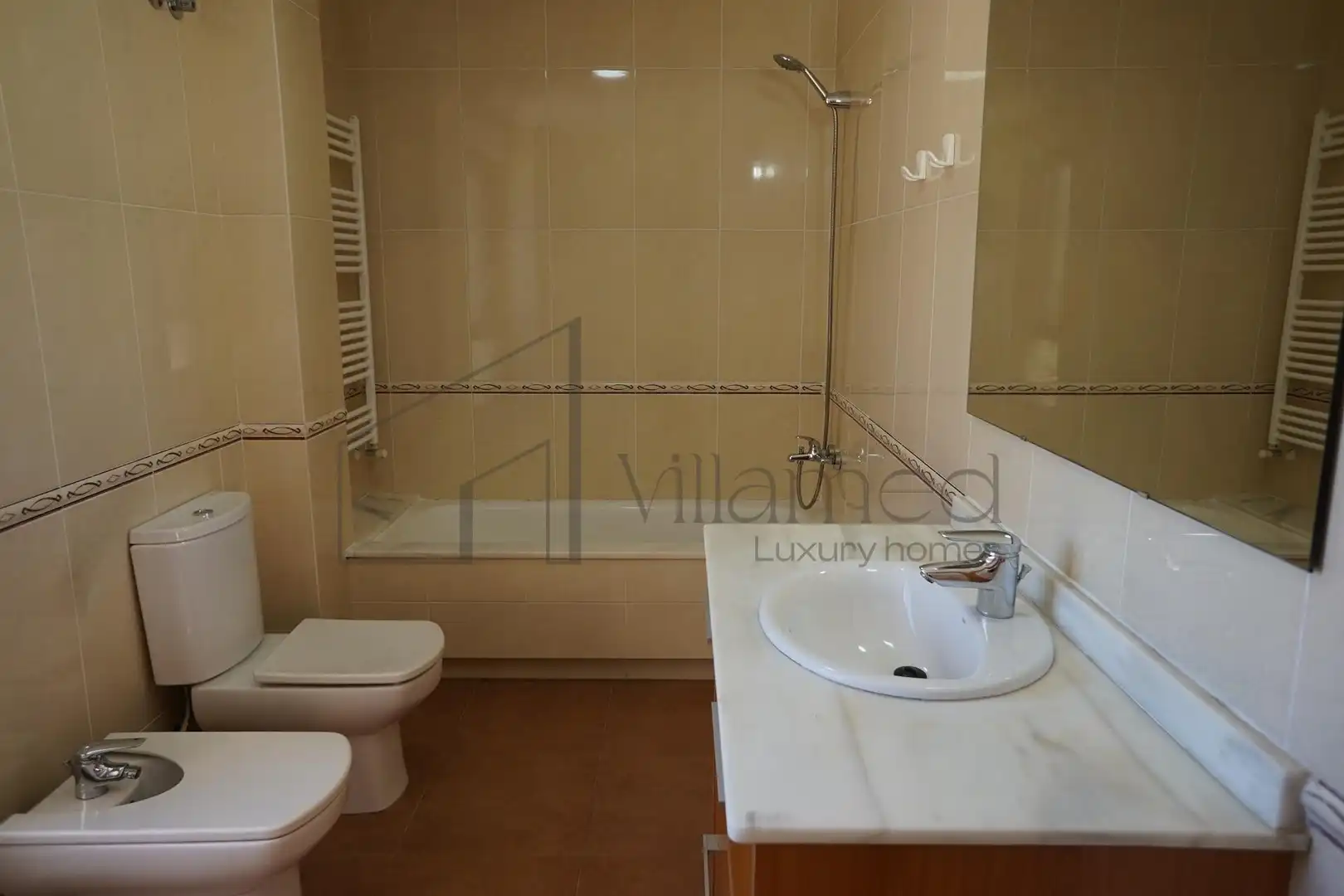 Baño de Casa adosada de alquiler en L'Eliana con Aire acondicionado, Calefacción y Terraza