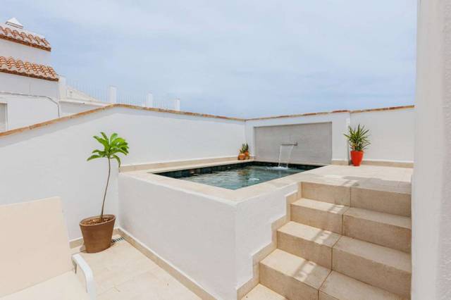 Casa-chalet en Venta en N/A en Centro