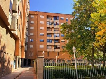 Wohnung mit Aufzug zum Verkauf in Calle Moisés de León 53