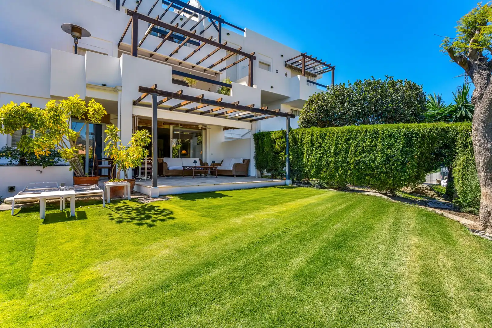 Erdgeschosswohnung mit Pool zum Verkauf in Benamara - Atalaya