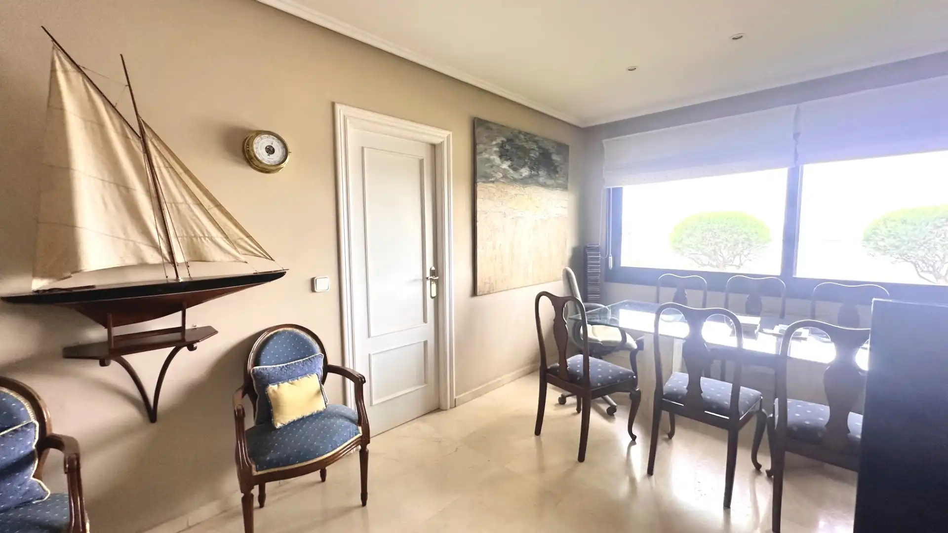 Comedor de Piso en venta en Castro-Urdiales con Calefacción, Trastero y Amueblado