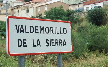 Vista exterior de Casa o xalet en venda en Valdemorillo de la Sierra amb Terrassa