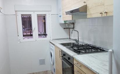 Kitchen of Flat for sale in  Madrid Capital  with Heating