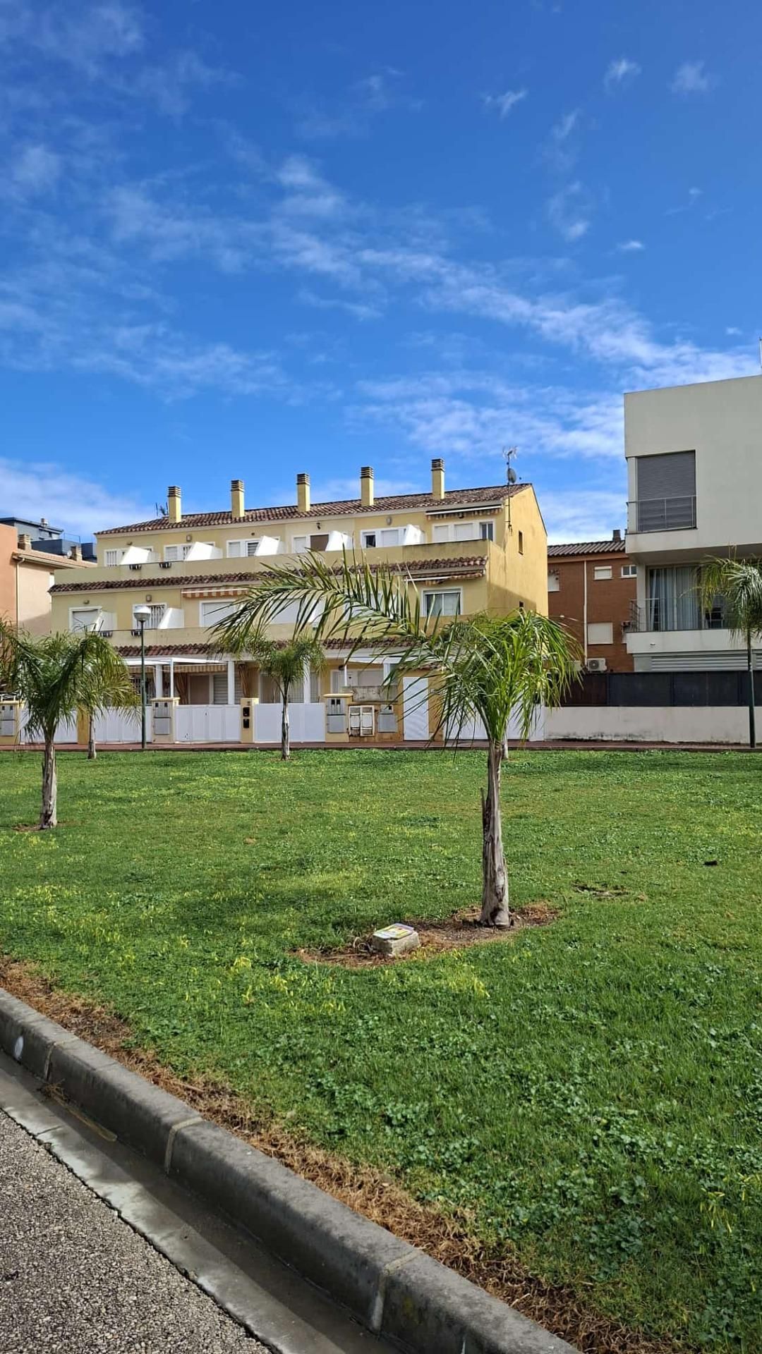 Vista exterior de Casa adosada en venta en Miramar con Aire acondicionado, Jardín privado y Terraza