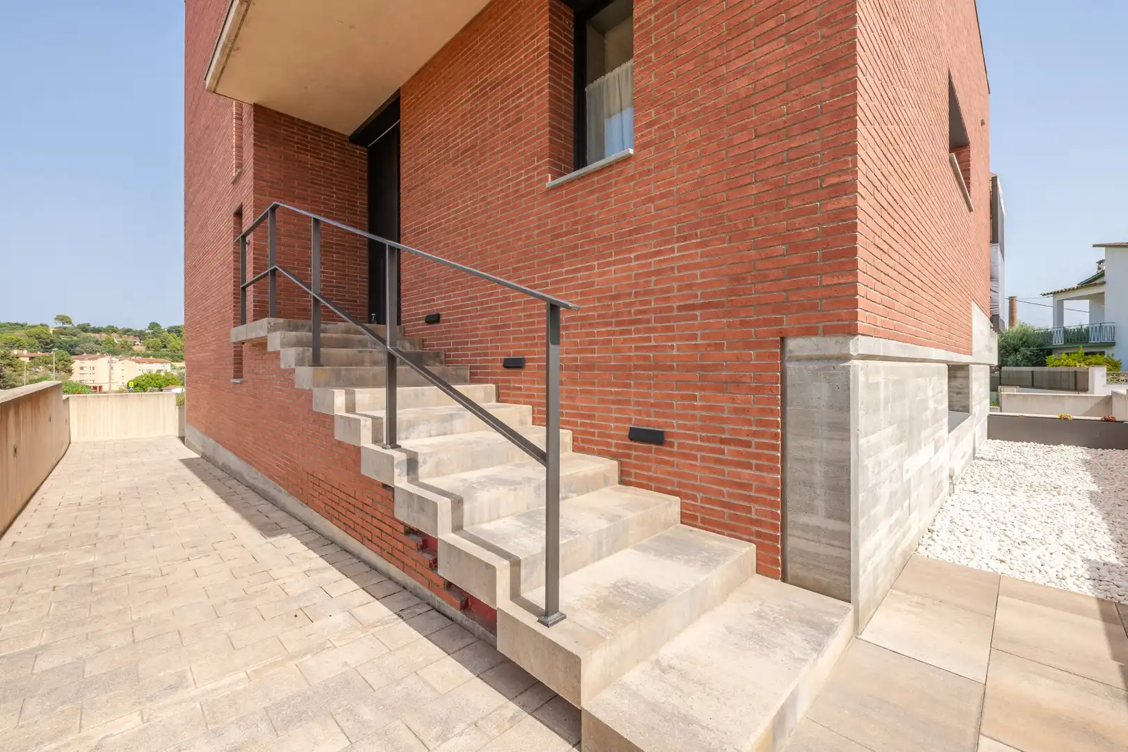Exterior view of Houses for sale in Banyoles
