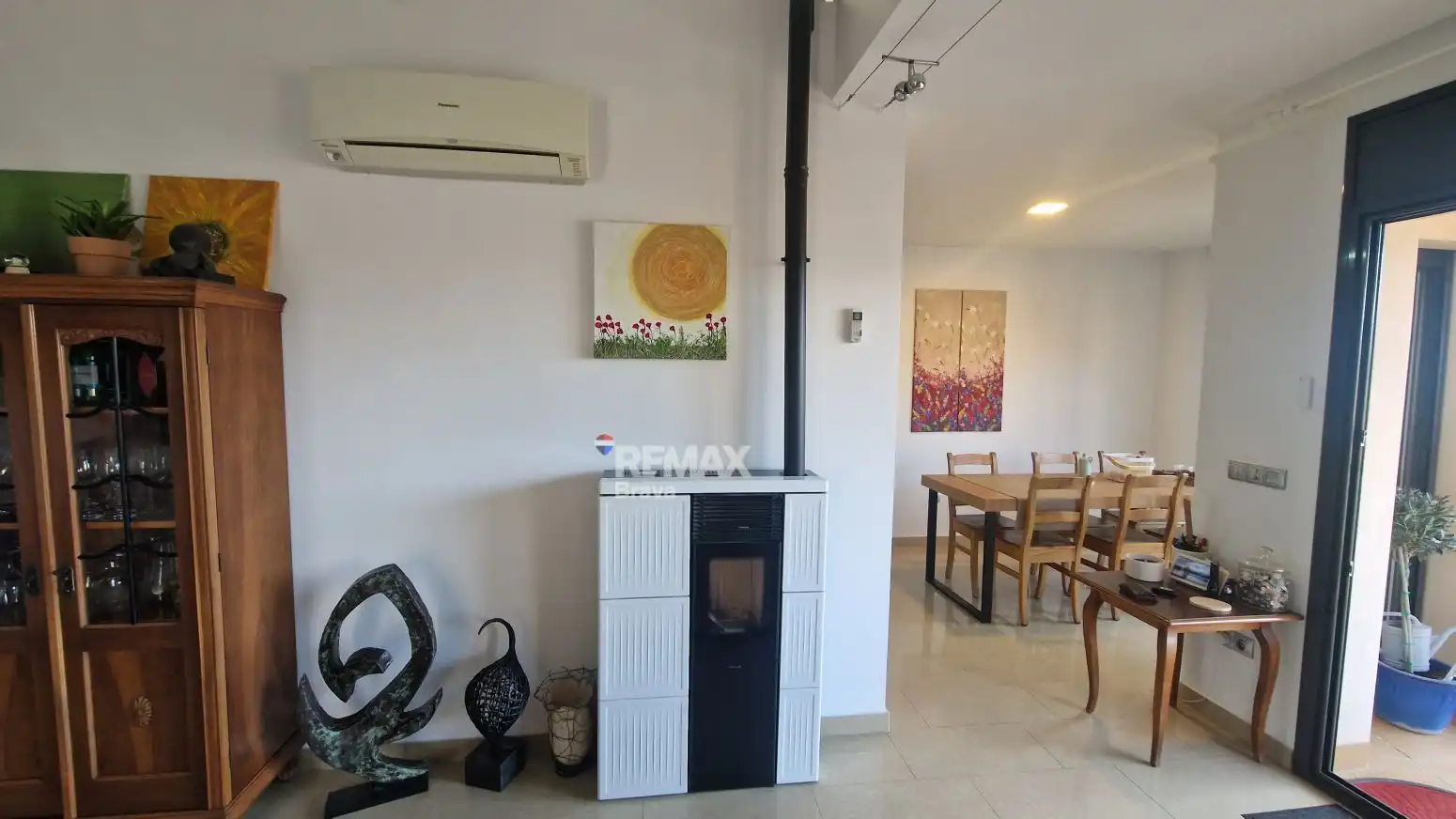 Maisonette zum Verkauf in Roses mit Klimaanlage, Heizung und Terrasse
