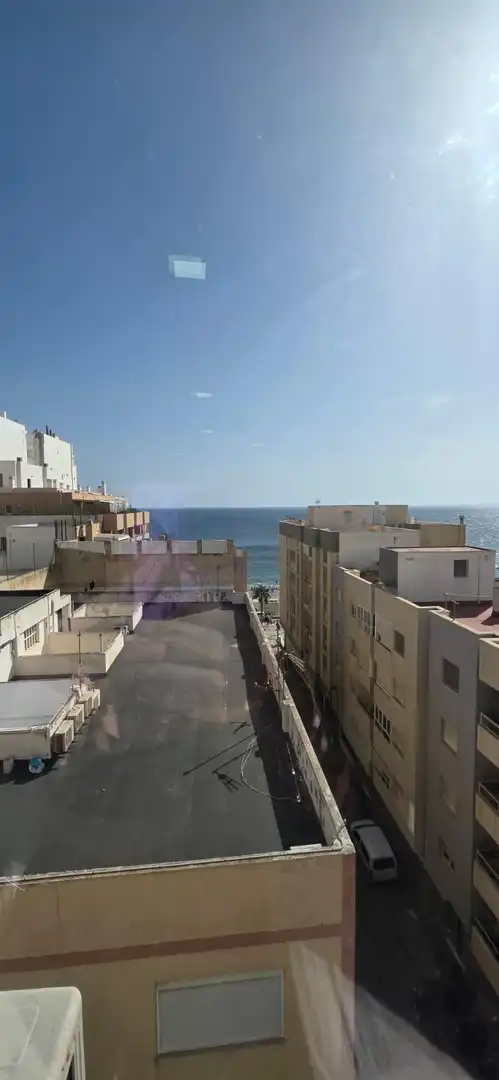 Vista exterior de Estudi de lloguer en Almería amb Aire condicionat, Calefacció i Moblat