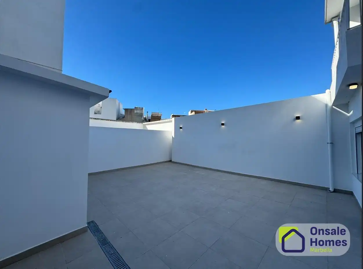 Terraza de Apartamento en venta en Alhaurín El Grande con Aire acondicionado, Jardín privado y Terraza