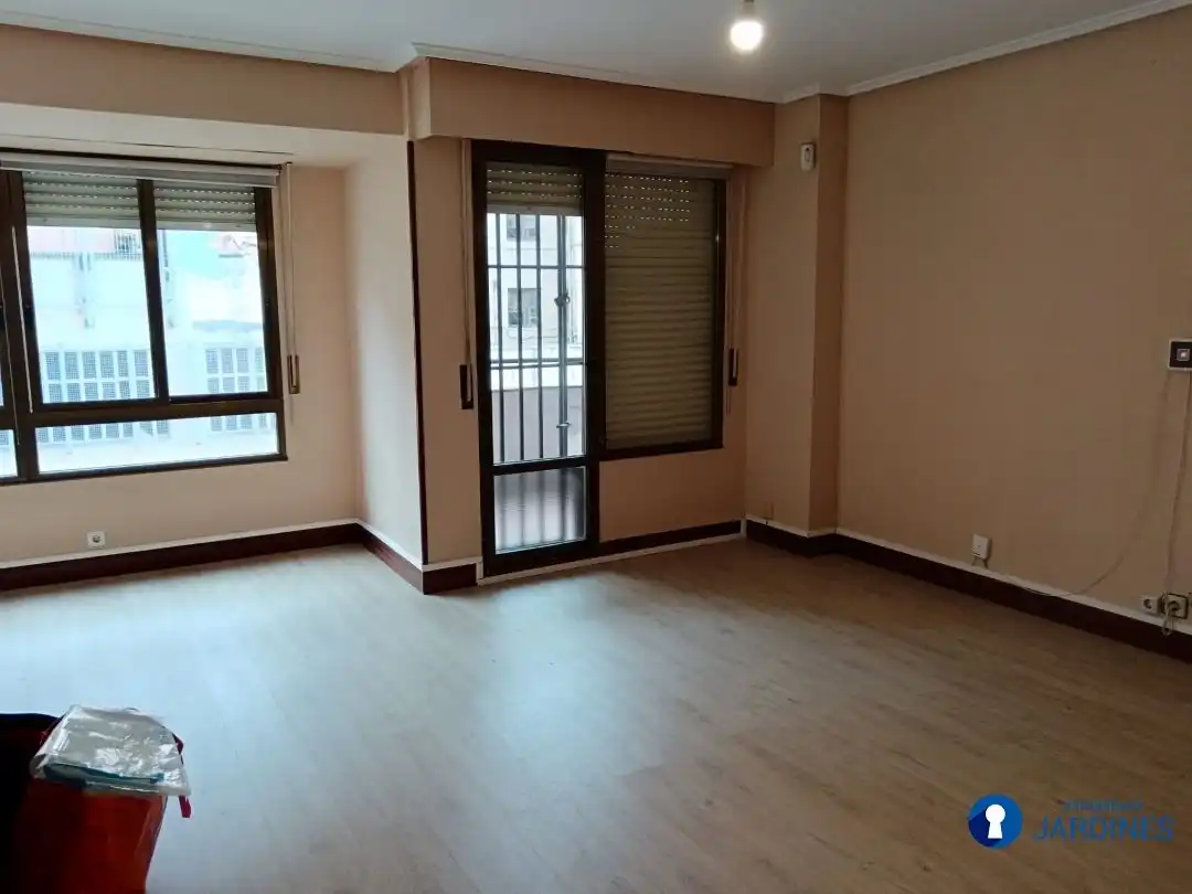 Bedroom of Office for rent in Bilbao   with Heating