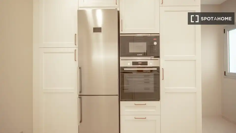 Cuina de Apartament per a compartir en Las Palmas de Gran Canaria amb Aire condicionat, Terrassa i Moblat