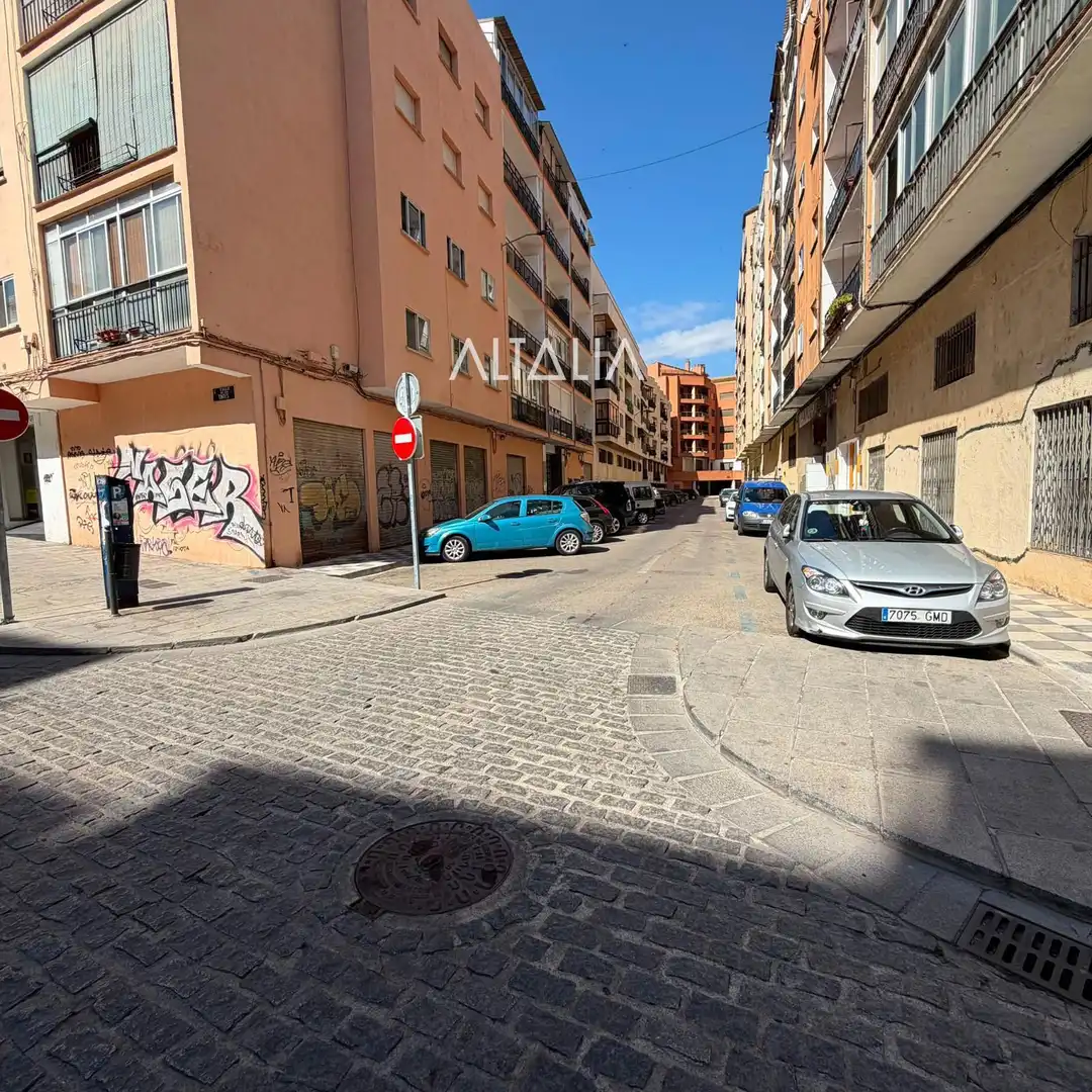 Vista exterior de Local de lloguer en Cuenca