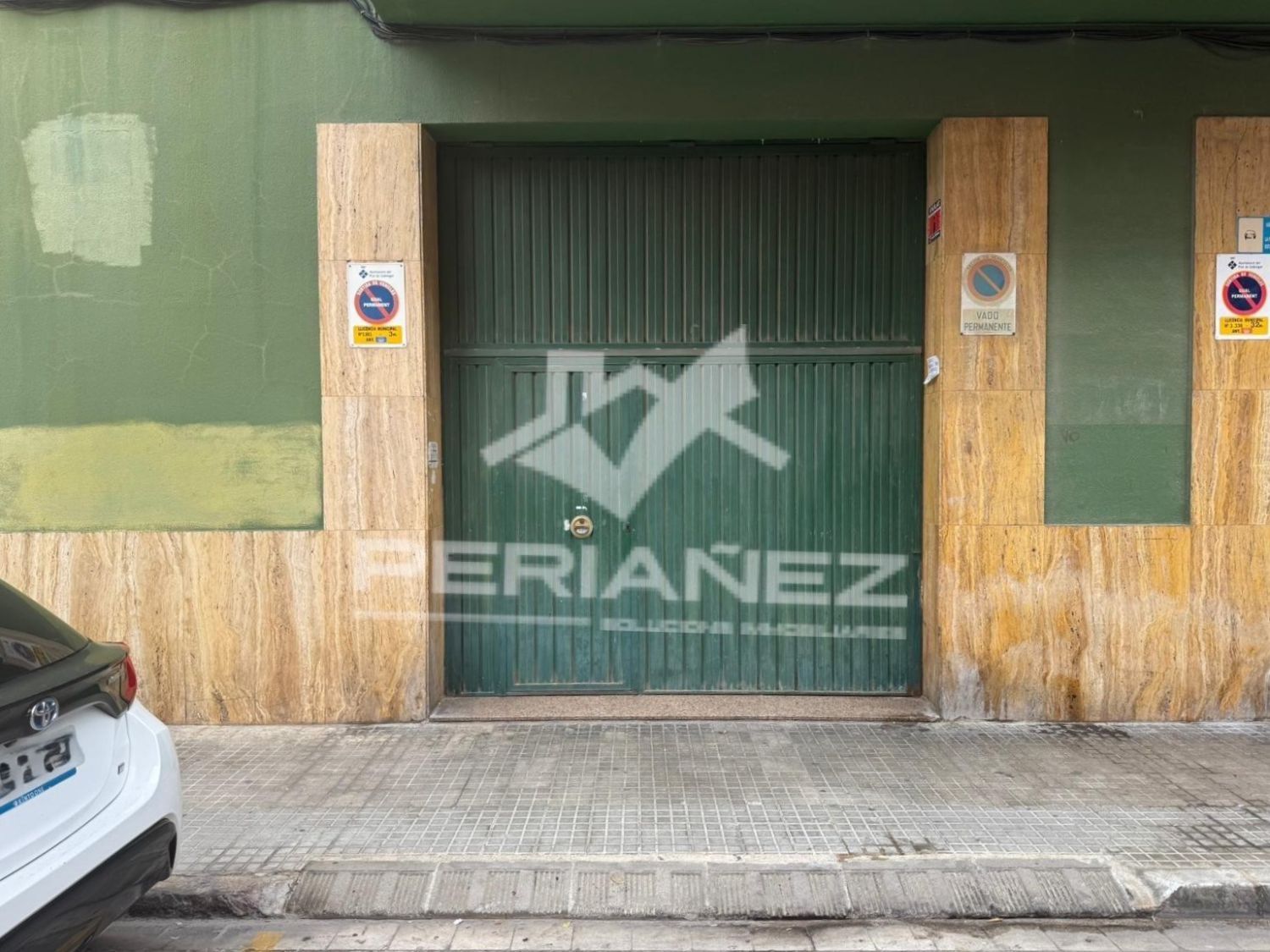 Local de alquiler en Estruch - Eixample