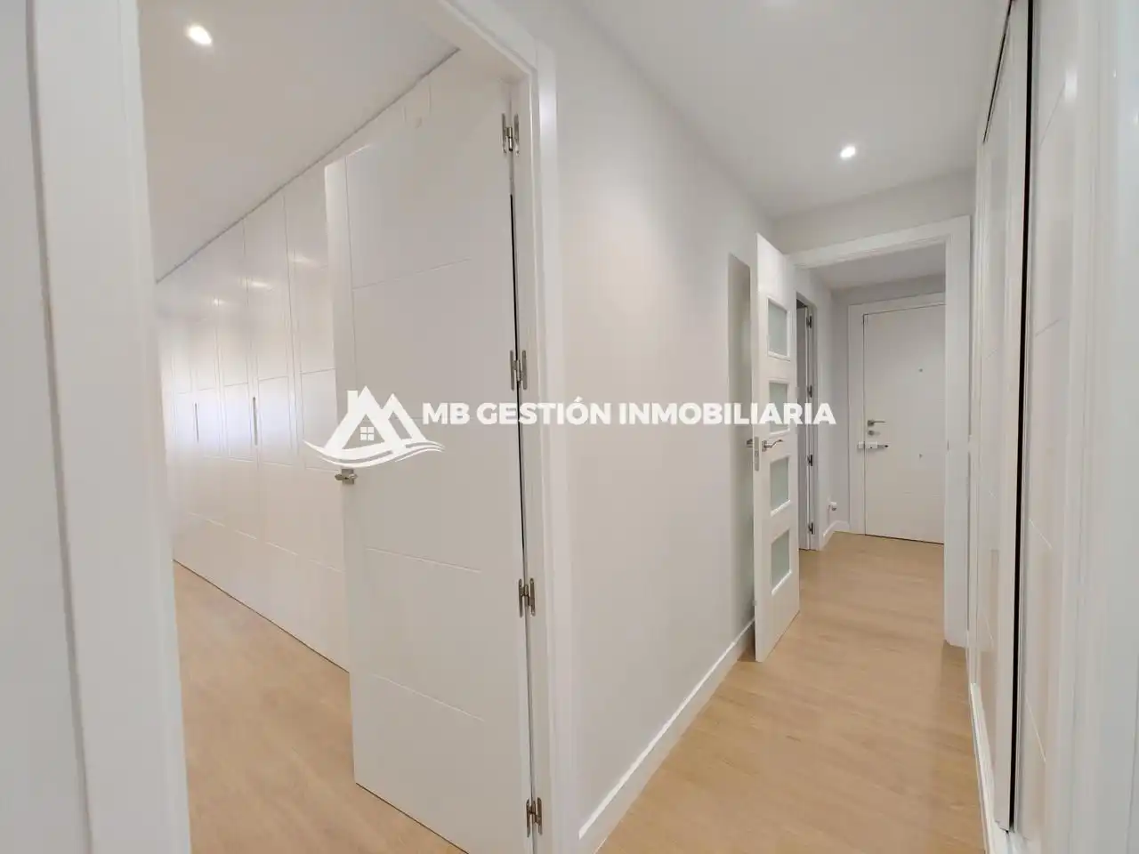 Habitación de Piso en venta en Fuenlabrada con Aire acondicionado, Calefacción y Jardín privado
