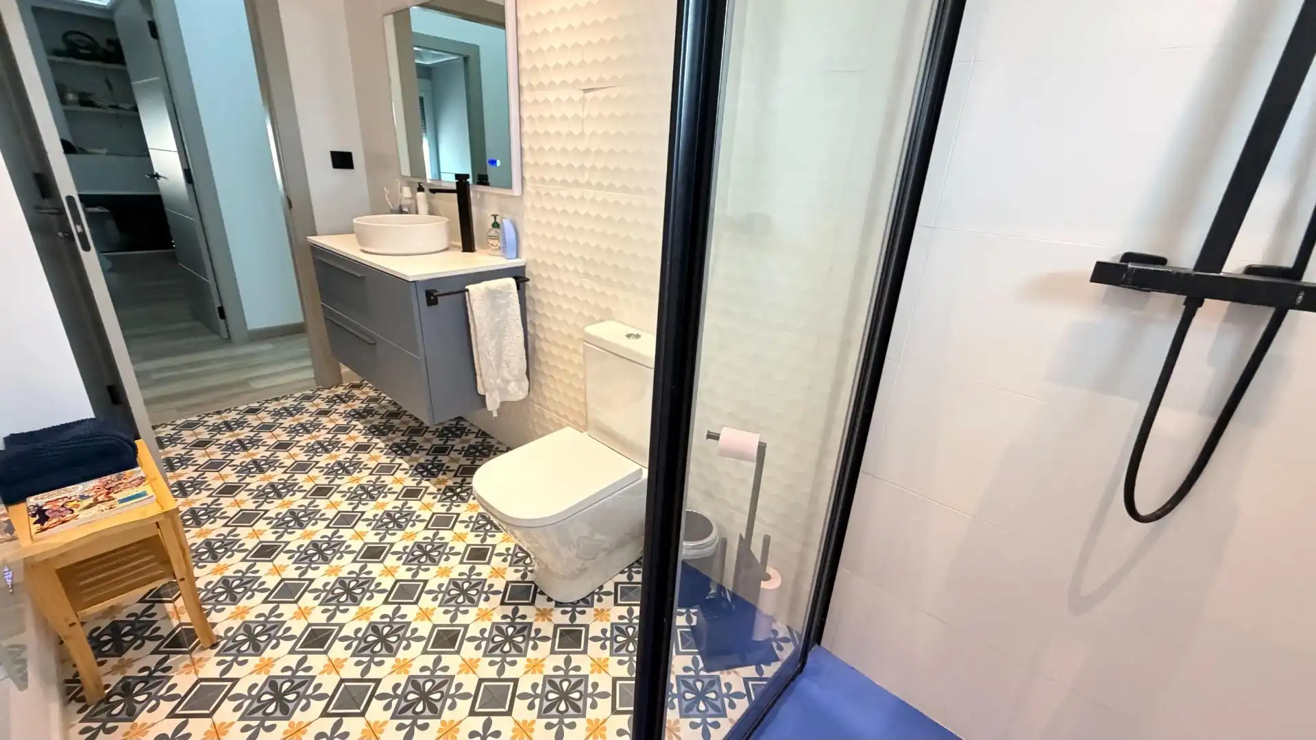 Badezimmer von Haus oder Chalet zum Verkauf in Elche / Elx mit Klimaanlage, Heizung und Privatgarten