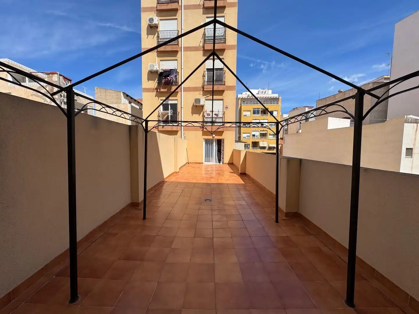 Terraza de Estudio en venta en Torrevieja con Aire acondicionado, Terraza y Amueblado