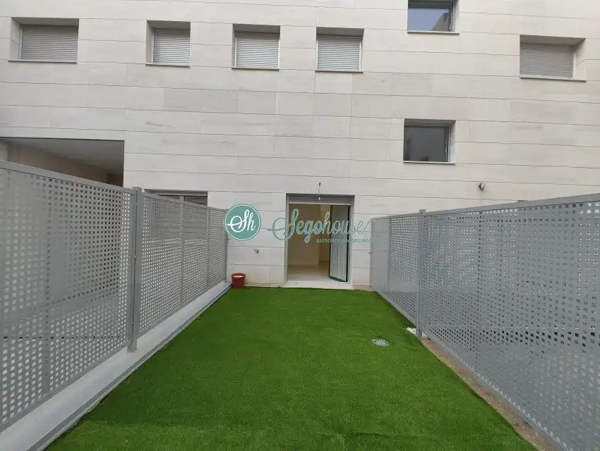 Außenansicht von Wohnung zur Miete in Segovia mit Heizung, Terrasse und Abstellraum