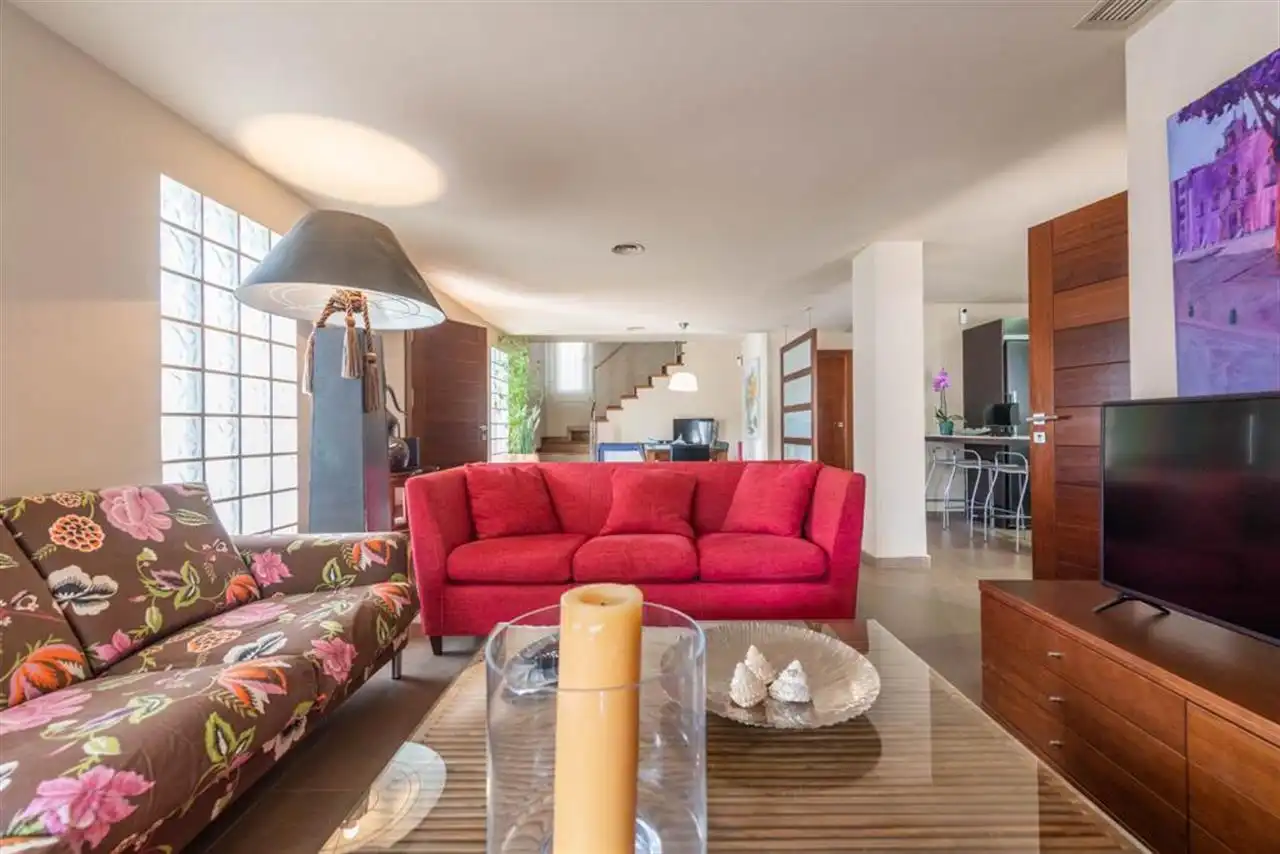 Sala d'estar de Casa o xalet en venda en Águilas amb Aire condicionat, Jardí privat i Piscina
